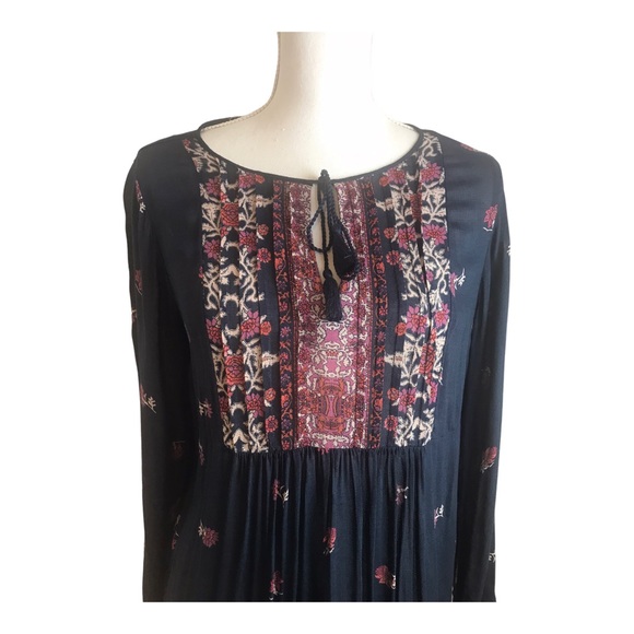 LUCKY BRAND Womens Blouse Sz Medium Navy Paisley Peasant-Style LS Tassel EUC - Picture 5 of 8